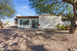 1301 E Canterbury Dr, Phoenix, AZ 85022 - Photo 29