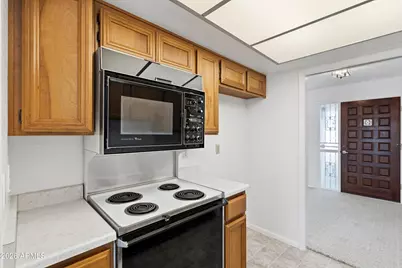 1301 E Canterbury Drive, Phoenix, AZ 85022 - Photo 9