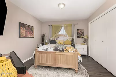 11017 W Topaz Drive, Sun City, AZ 85351 - Photo 13