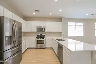 1219 E Glass Ln, Phoenix, AZ 85042 - Photo 7