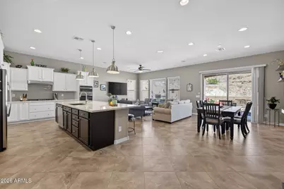 12015 S 185th Avenue, Goodyear, AZ 85338 - Photo 11