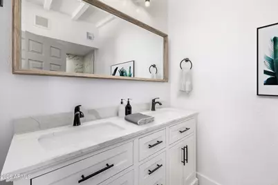 1647 W Villa Rita Drive, Phoenix, AZ 85023 - Photo 35