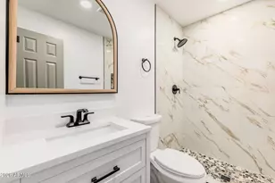 1647 W Villa Rita Dr, Phoenix, AZ 85023 - Photo 39