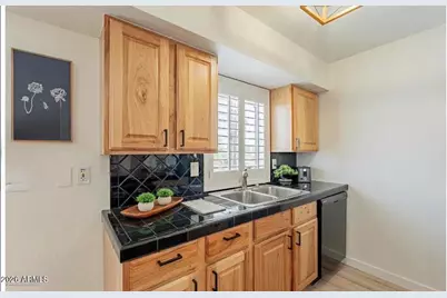 4554 E Paradise Village Parkway N #Unit 228, Phoenix, AZ 85032 - Photo 9