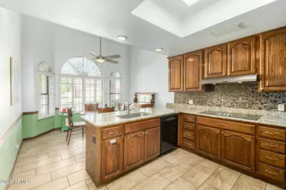 537 E Hackamore Street, Mesa, AZ 85203 - Photo 13