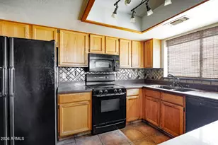 1854 N Center Ave, Casa Grande, AZ 85122 - Photo 17