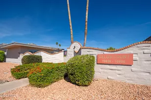10874 W Coggins Dr, Sun City, AZ 85351 - Photo 27