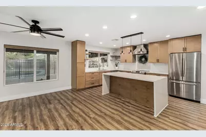 2425 S Extension Road, Mesa, AZ 85210 - Photo 11