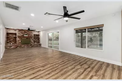 2425 S Extension Road, Mesa, AZ 85210 - Photo 7