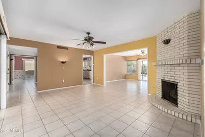 10637 W Caron Drive, Sun City, AZ 85351 - Photo 7