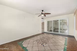 10637 W Caron Dr, Sun City, AZ 85351 - Photo 13