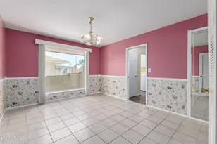 10637 W Caron Dr, Sun City, AZ 85351 - Photo 11