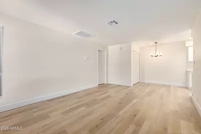 522 W Blackhawk Drive #3, Phoenix, AZ 85027 - Photo 5