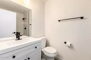 522 W Blackhawk Dr, Phoenix, AZ 85027 - Photo 19