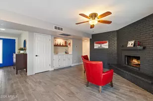 10245 N 34th Pl, Phoenix, AZ 85028 - Photo 9