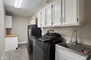 10245 N 34th Pl, Phoenix, AZ 85028 - Photo 17