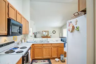 6542 S Sawgrass Dr, Chandler, AZ 85249 - Photo 13