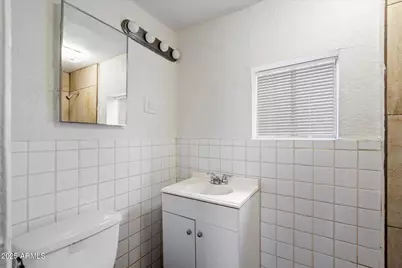 703 W 1st Place #Apt 2, Mesa, AZ 85201 - Photo 9