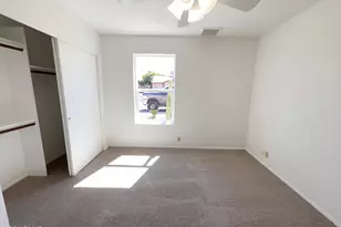 406 E Behrend Dr, Phoenix, AZ 85024 - Photo 15