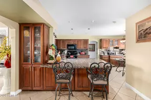 11051 N 44th Ct, Phoenix, AZ 85028 - Photo 11