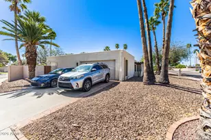 11051 N 44th Ct, Phoenix, AZ 85028 - Photo 25