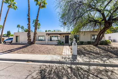 11051 N 44th Court, Phoenix, AZ 85028 - Photo 1