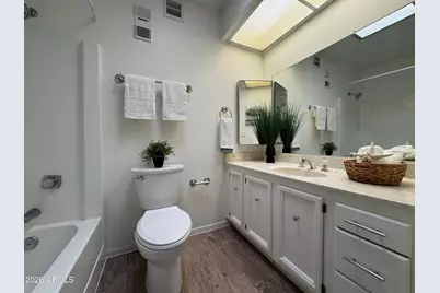 7843 E Valley View Road, Scottsdale, AZ 85250 - Photo 17