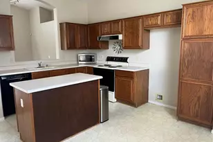 7439 W Crest Ln, Glendale, AZ 85310 - Photo 13