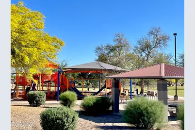 7439 W Crest Lane, Glendale, AZ 85310 - Photo 11