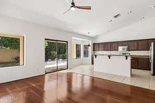 5637 E Beverly Ln, Scottsdale, AZ 85254 - Photo 11