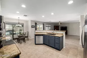 3102 W Zachary Dr, Phoenix, AZ 85027 - Photo 9