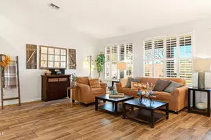 2053 S Red Rock Ct, Gilbert, AZ 85295 - Photo 9