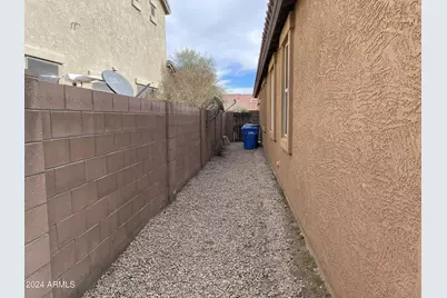 23130 N 40th Place, Phoenix, AZ 85050 - Photo 37