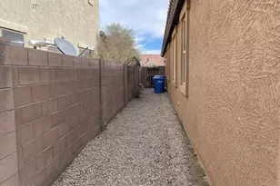 23130 N 40th Pl, Phoenix, AZ 85050 - Photo 37