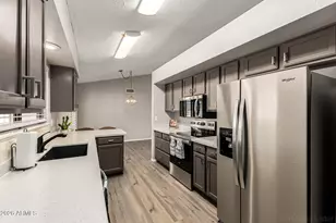 17218 N Desert Glen Dr, Sun City West, AZ 85375 - Photo 29