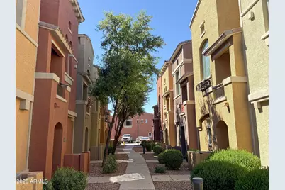 240 W Juniper Avenue #Unit 1027, Gilbert, AZ 85233 - Photo 3