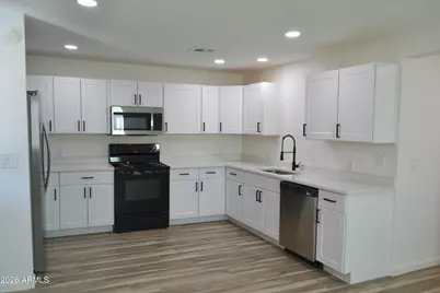 44 N Mountain Road #Apt 1, Apache Junction, AZ 85120 - Photo 7