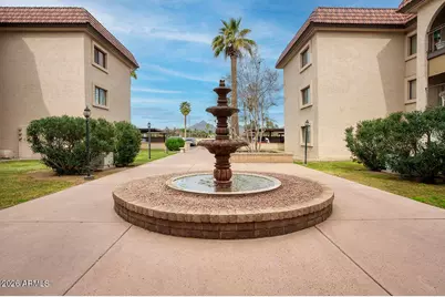 3033 E Devonshire Avenue #Unit 3032, Phoenix, AZ 85016 - Photo 13