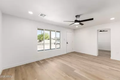 335 W Vineyard Road, Phoenix, AZ 85041 - Photo 9