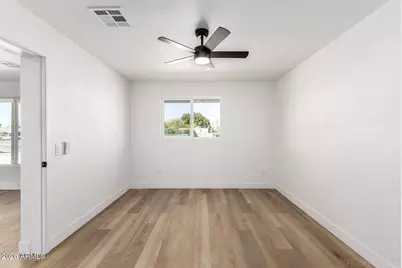 335 W Vineyard Road, Phoenix, AZ 85041 - Photo 19