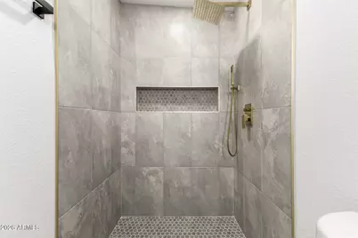 335 W Vineyard Road, Phoenix, AZ 85041 - Photo 23