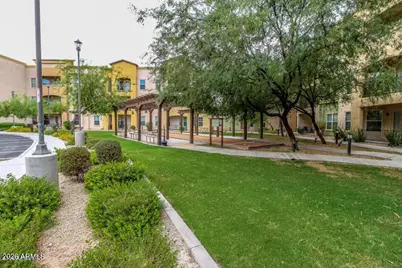 14575 W Mountain View Boulevard #Unit 11102, Surprise, AZ 85374 - Photo 23