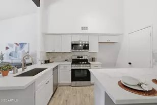 6813 W Eva St, Peoria, AZ 85345 - Photo 15