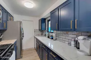 214 E Alice Ave, Phoenix, AZ 85020 - Photo 7