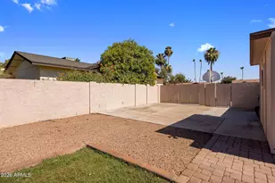 312 E Brook Hollow Dr, Phoenix, AZ 85022 - Photo 33