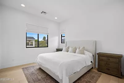 4145 N 42nd Place #1, Phoenix, AZ 85018 - Photo 19