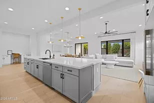 4145 N 42nd Pl, Phoenix, AZ 85018 - Photo 9