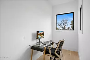 4145 N 42nd Pl, Phoenix, AZ 85018 - Photo 23