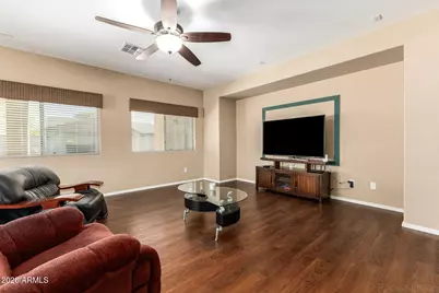 749 W Reeves Avenue, San Tan Valley, AZ 85140 - Photo 7