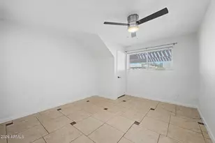 2225 E Catalina Dr, Phoenix, AZ 85016 - Photo 11